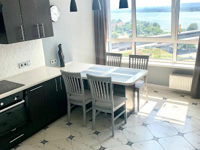 квартира за адресою Зарічна вул., 1б