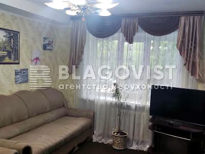 квартира за адресою Солом'янська вул., 16