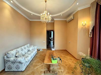 квартира по адресу Новаковского ул., 8