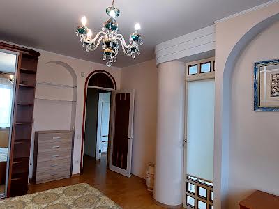 квартира за адресою Андрія Верхогляда вул. (Михайла Драгомирова), 4