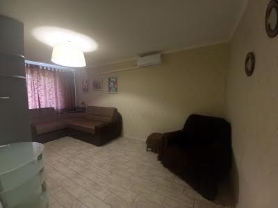 квартира за адресою Дегтярівська вул., 43/6