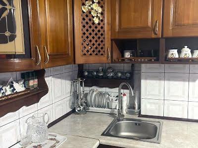 квартира за адресою Пулюя І., 3