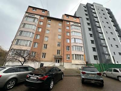 квартира по адресу Гетмана Петра Дорошенко ул., 28в