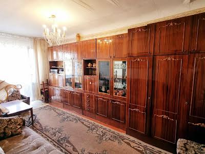 квартира за адресою Криворізька вул., 46