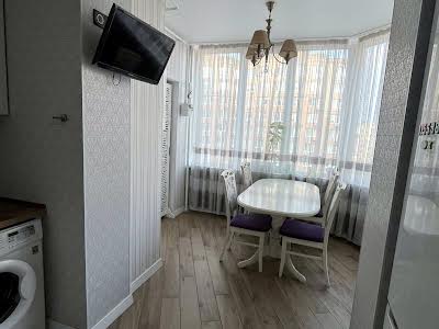 квартира за адресою Академіка Амосова вул., 63