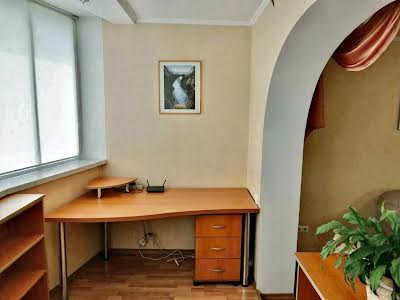 квартира за адресою Євгена Чикаленка вул., 73