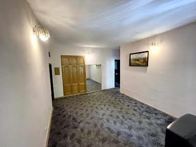 квартира за адресою Базарна вул., 4