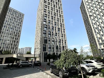 квартира за адресою Зарічна вул., 4