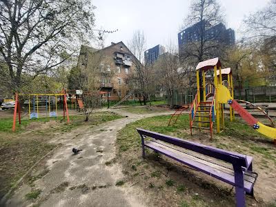 квартира за адресою Василя Тютюнника вул. (Анрі Барбюса), 5