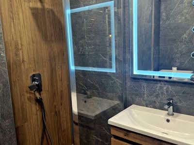 квартира за адресою Боголюбова вул., 27