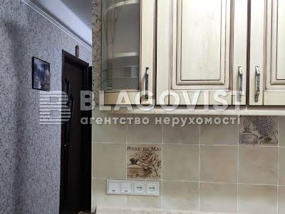 квартира за адресою Солом'янська вул., 16