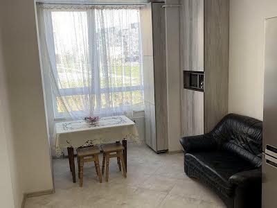 квартира за адресою Леннона Джона, 41