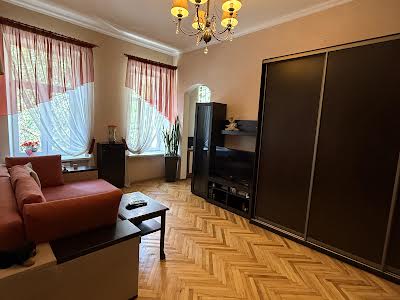 квартира за адресою Шота Руставелі вул., 40