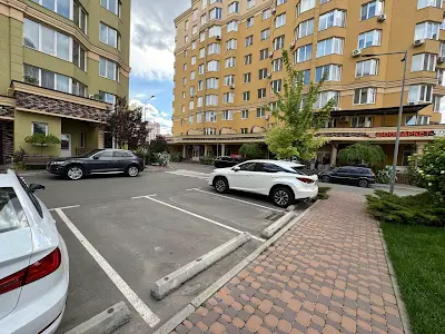 квартира за адресою Боголюбова вул., 44