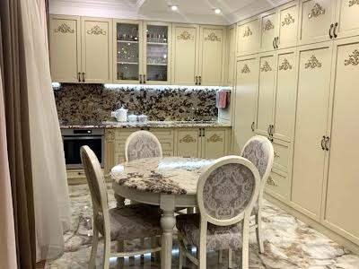 квартира за адресою Степана Бандери вул. (Шмідта), 15