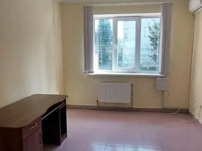 комерційна за адресою Львівське шосе, 20/1