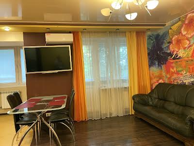 квартира за адресою Шовкуненка вул., 5