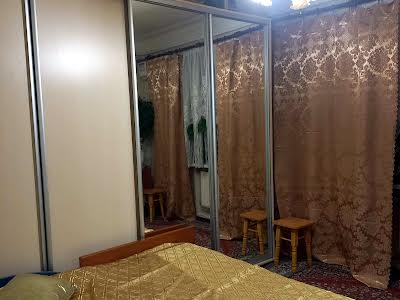 квартира за адресою Дмитра Іванова вул., 15