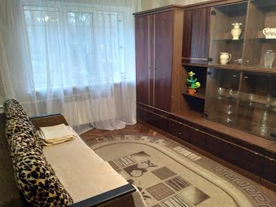 квартира за адресою Михайла Стельмаха вул., 12
