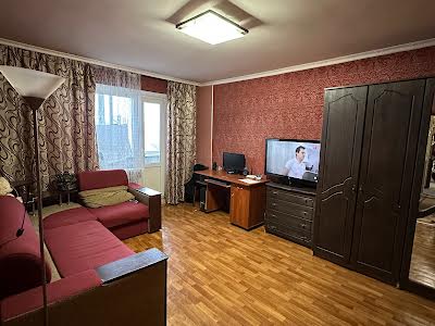 квартира за адресою Степана Бандери вул., 8