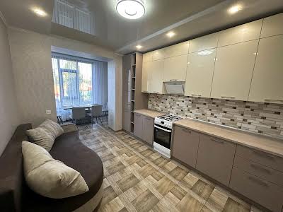 квартира за адресою Євгена Коновальця вул., 2а