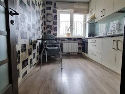 квартира за адресою Небесної Сотні просп. (Маршала Жукова), 10