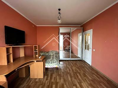квартира за адресою В'ячеслава Чорновола вул. (Гутовського), 15