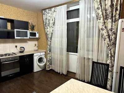 квартира за адресою Олени Пчілки вул., 2