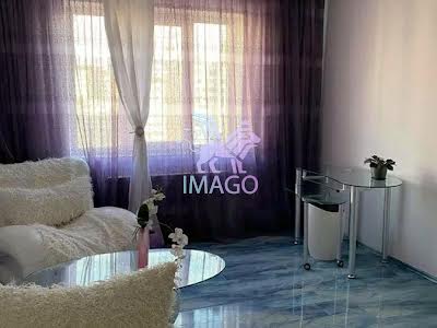 квартира за адресою Анни Ахматової вул., 43