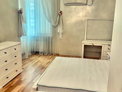 квартира по адресу Старонаводницкая ул., 4-В