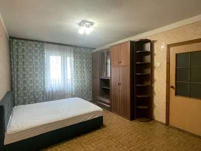 квартира за адресою Лариси Руденко вул., 21
