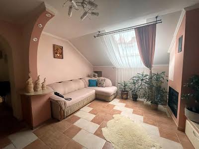квартира за адресою Коновальця вул., 3