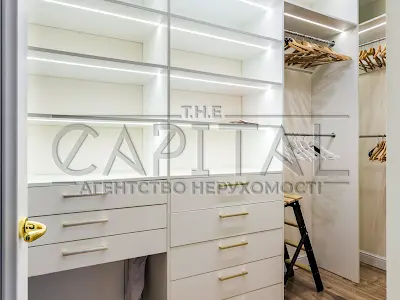 будинок за адресою Центральна вул.