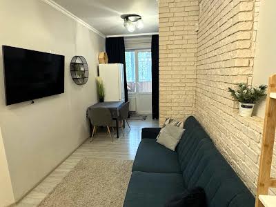 квартира по адресу Единства ул., 6