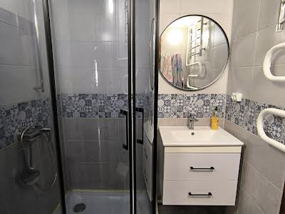 квартира по адресу Червоной Калины просп., 112