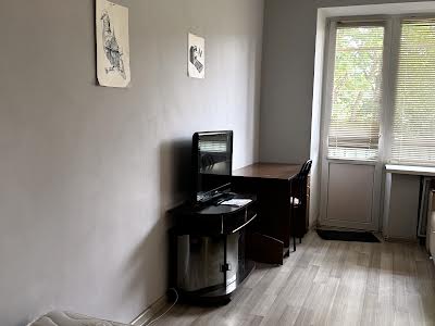квартира за адресою Голосіївський просп. (40-річчя Жовтня), 74
