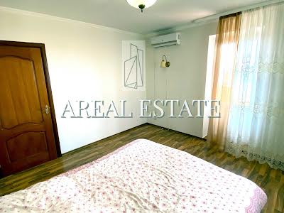 квартира за адресою Святошинська пл., 1