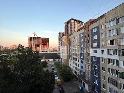 квартира за адресою Червоної Калини просп., 48