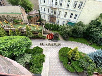 квартира за адресою Тараса Шевченка бульв., 27-Б