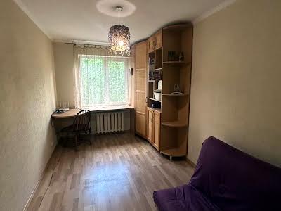 квартира за адресою Євгена Танцюри вул., 68/2