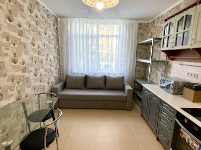 квартира за адресою Любомира Гузара просп. (Космонавта Комарова), 46Б