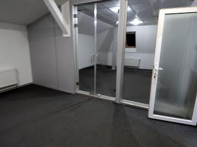 коммерческая по адресу Тринітарська, 11