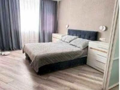 квартира за адресою Драгоманова вул., 10