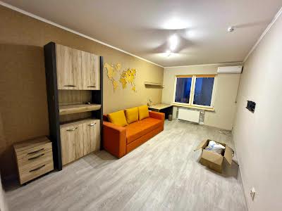 квартира за адресою Софії Русової вул., 3