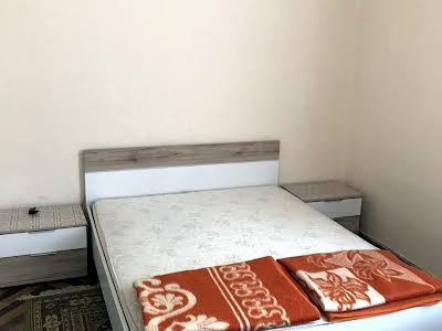 квартира за адресою Мирона Тарнавського вул. (Кутузова), 26