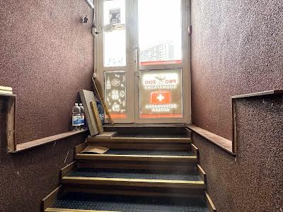 коммерческая по адресу Соломии Крушельницкой ул., 15-В