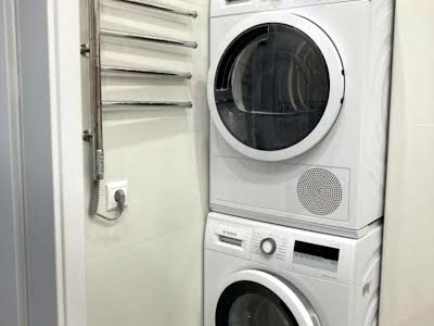 квартира за адресою Олександра Олеся вул., 45