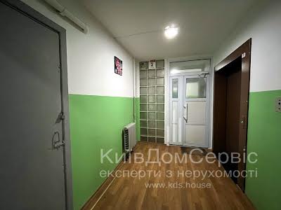 квартира за адресою Амвросія Бучми бульв., 2