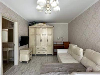 квартира за адресою Академіка Філатова вул., 94