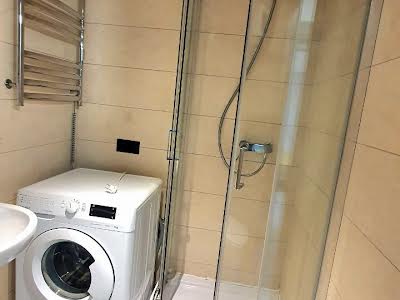 квартира по адресу Строителей ул., 17